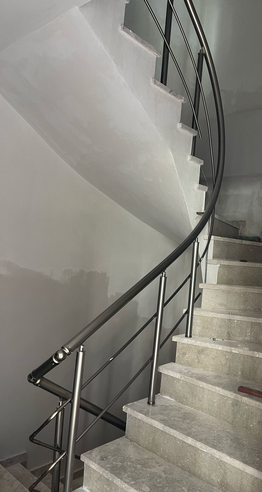 Dönüşlü Bina İçi Bronz Merdiven Korkuluk