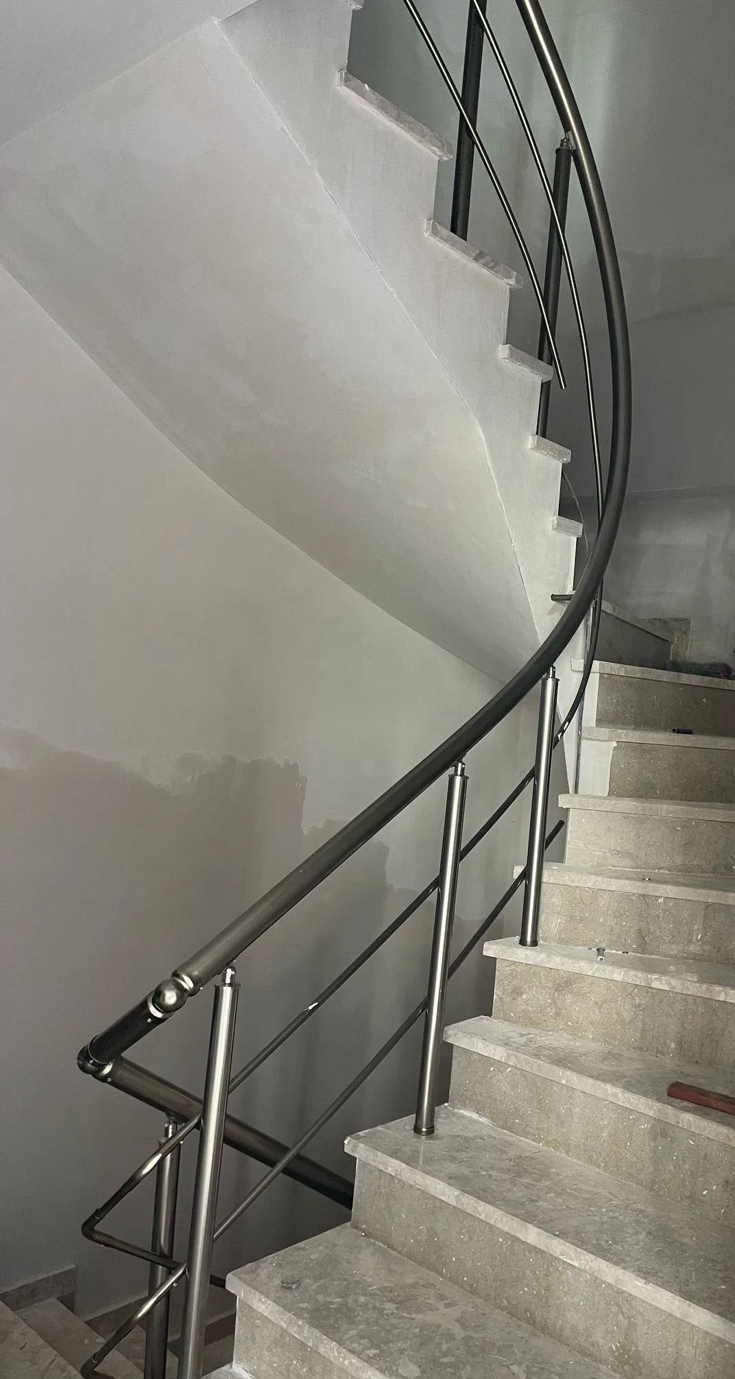 Dönüşlü Bina İçi Bronz Merdiven Korkuluk