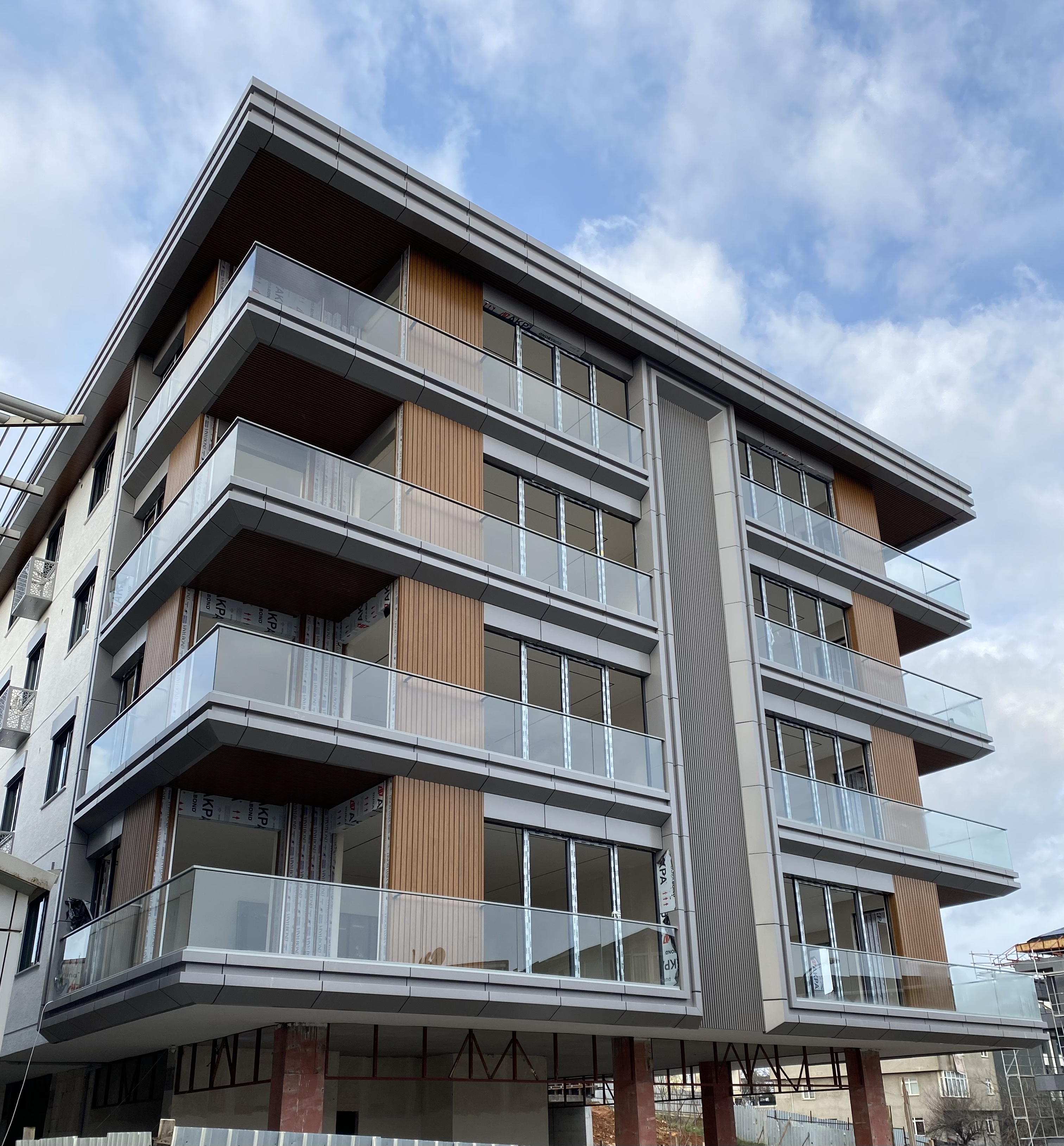 Dış Cephe Cam Balkon Uygulaması (Proje 2)