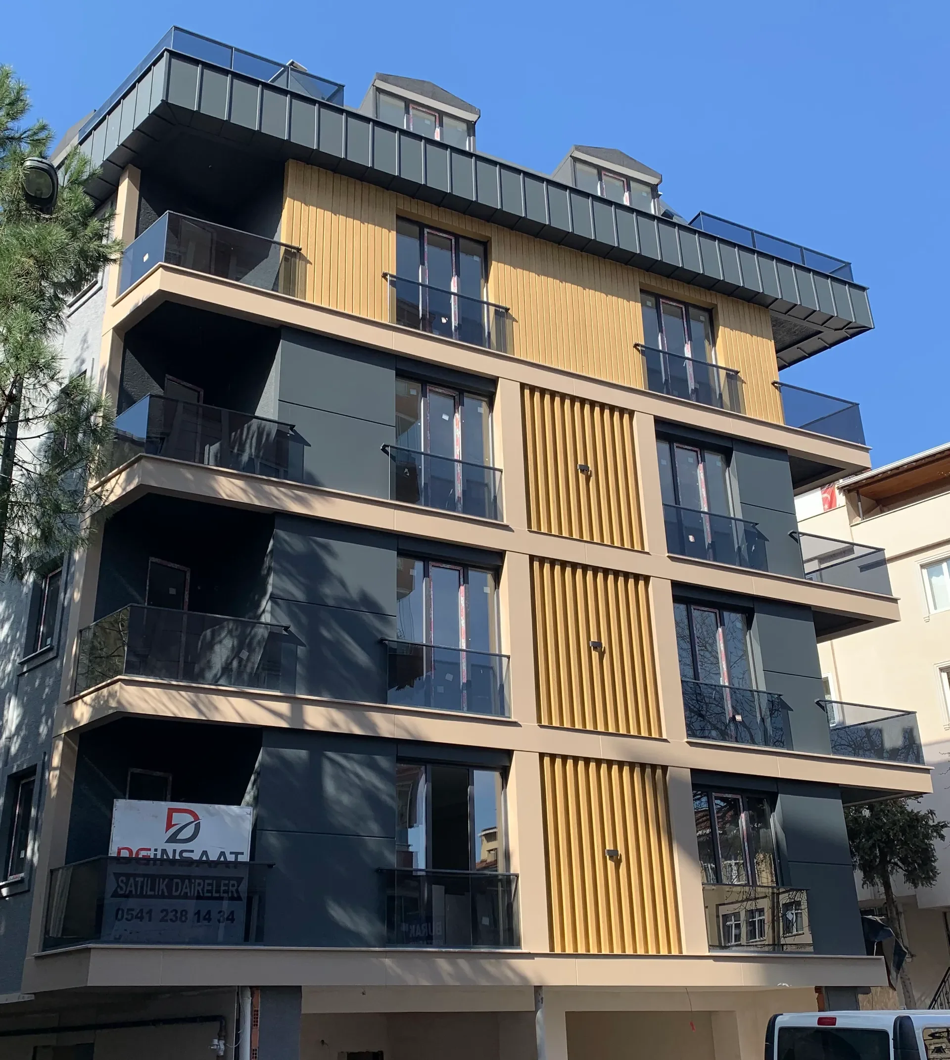 Modern Bina Köşe Cam Balkon Sistemi