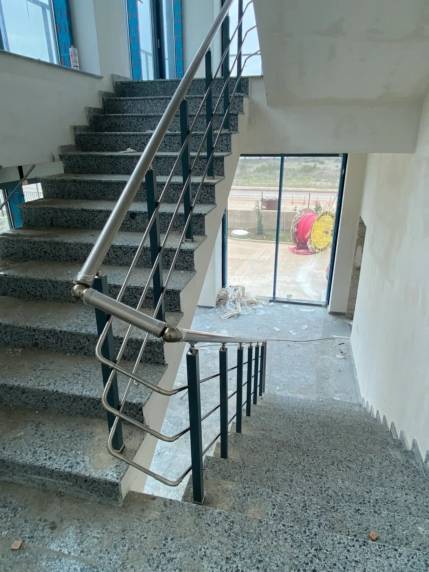 Modern Metal Merdiven Korkuluğu