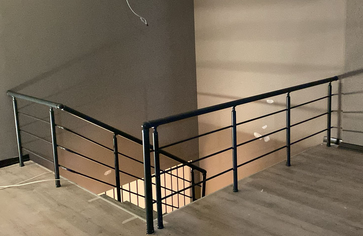 Siyah Kutu Profil Merdiven Korkuluğu (Proje 2)